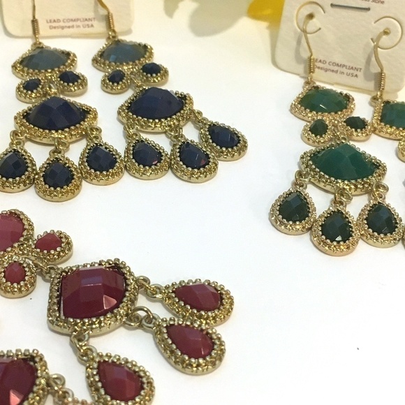 𝅺3/$29! 3 Pairs Fancy Bold Jewel Tone Earrings - Picture 8 of 8
